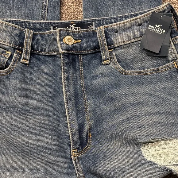 Hollister Classic Blue Denim Jeans - Picture 2 of 4